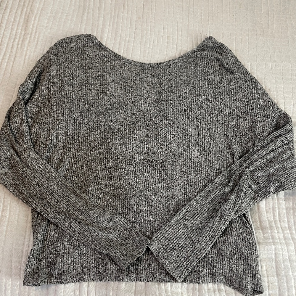 Long Sleeve gray twist back top